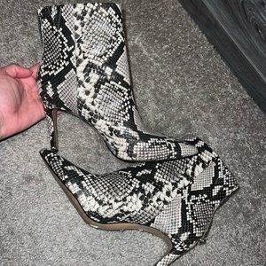 Katherine Kelly Heels. Barely Worn. Size 8.5